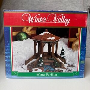 VTG Winter Valley Pavilion Christmas Village Gazebo 2002 Atico 382033 Porcelain